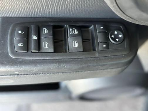Dark Charcoal Pearlcoat 2011 Dodge Nitro Heat