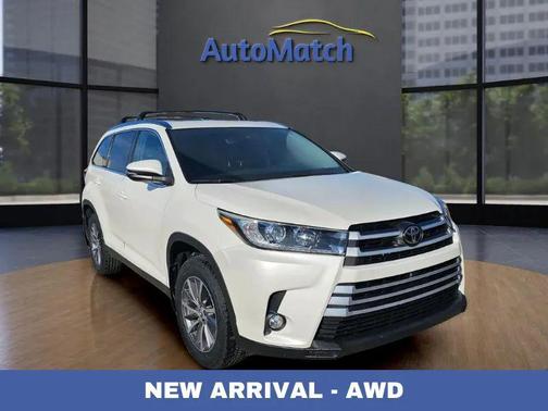 Blizzard Pearl 2019 Toyota Highlander XLE