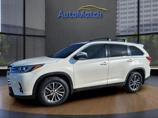 Blizzard Pearl 2019 Toyota Highlander XLE