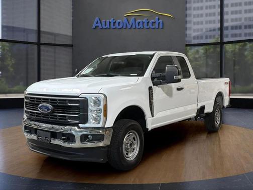 Oxford White 2024 Ford F-250 XL