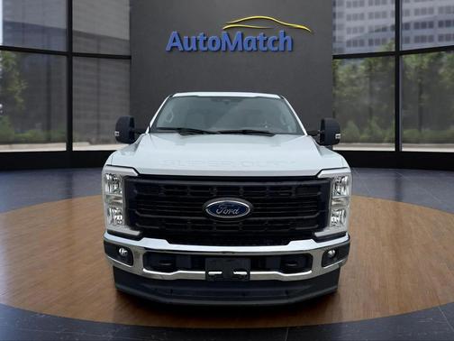 Oxford White 2024 Ford F-250 XL