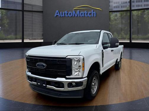 Oxford White 2024 Ford F-250 XL