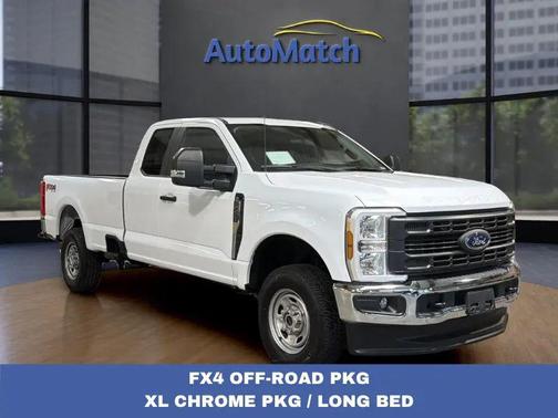 Oxford White 2024 Ford F-250 XL