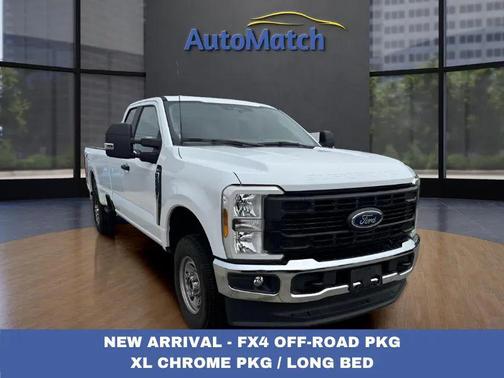 Oxford White 2024 Ford F-250 XL