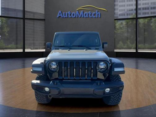 Sting-Gray Clearcoat 2022 Jeep Wrangler Willys