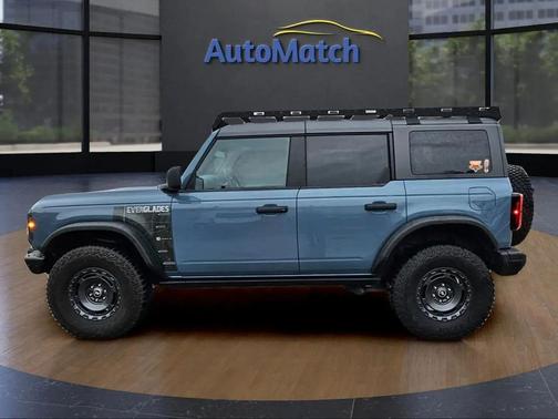 Azure Gray Metallic Tri-Coat 2024 Ford Bronco Everglades