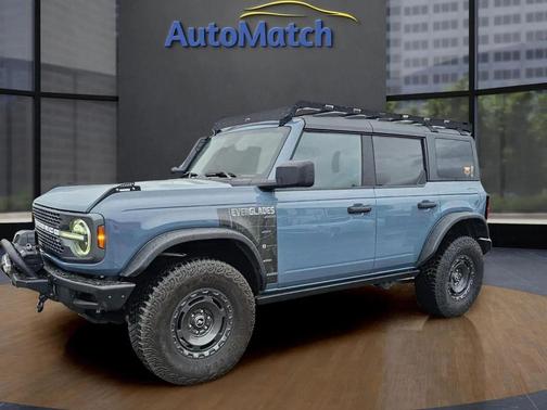 Azure Gray Metallic Tri-Coat 2024 Ford Bronco Everglades