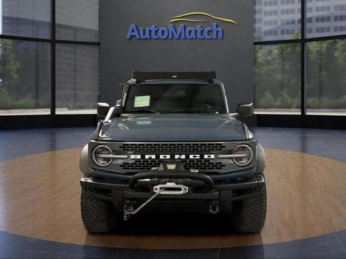 Azure Gray Metallic Tri-Coat 2024 Ford Bronco Everglades