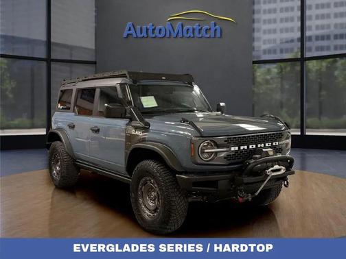 Azure Gray Metallic Tri-Coat 2024 Ford Bronco Everglades