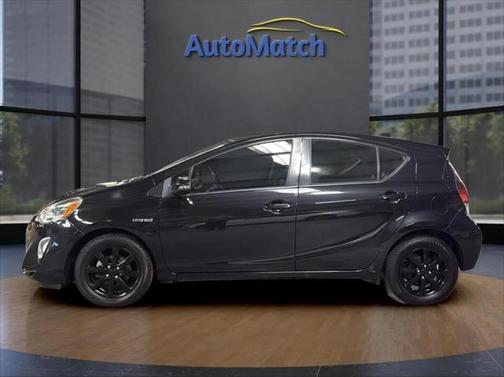 2016 Toyota Prius c One