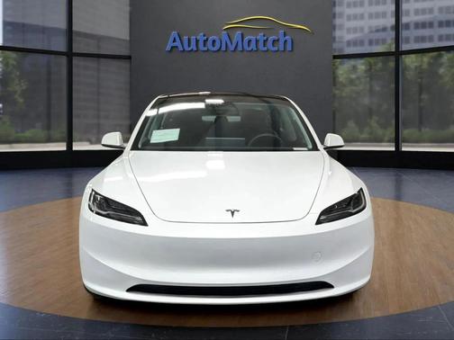 Pearl White Multi-Coat 2024 Tesla Model 3 Long Range