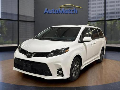 2020 Toyota Sienna SE