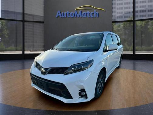 2020 Toyota Sienna SE