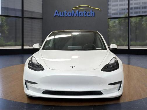 Pearl White Multi-Coat 2022 Tesla Model 3 Performance