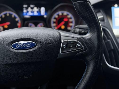 2016 Ford Focus RS Base