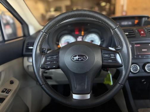 Obsidian Black Pearl 2012 Subaru Impreza 2.0i Limited