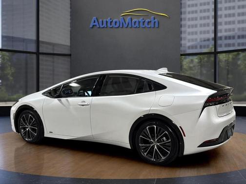2024 Toyota Prius XLE