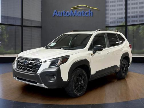 Crystal White Pearl 2025 Subaru Forester Wilderness
