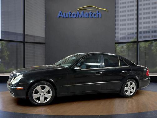 Black 2005 Mercedes-Benz E-Class 5.0L
