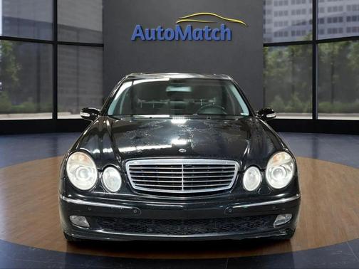 Black 2005 Mercedes-Benz E-Class 5.0L