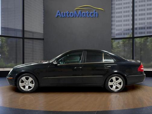 Black 2005 Mercedes-Benz E-Class 5.0L