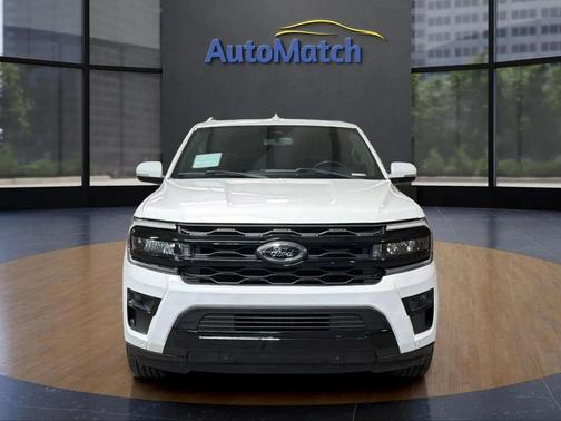 White Platinum Metallic Tri-Coat 2022 Ford Expedition Max Limited