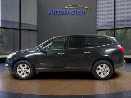 Black Granite Metallic 2010 Chevrolet Traverse LT