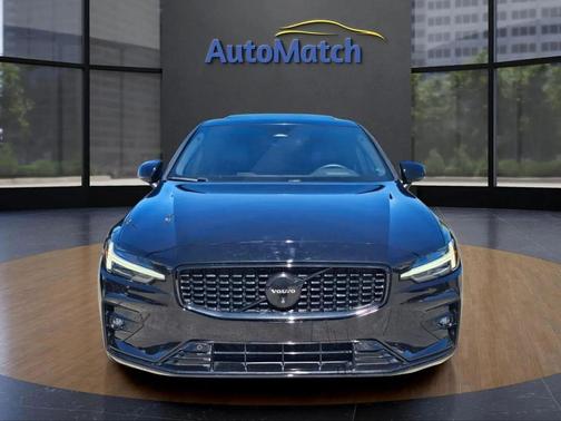 2024 Volvo S60 B5 Plus Black Edition