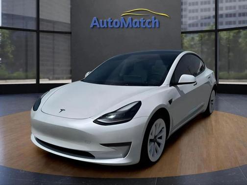 Pearl White Multi-Coat 2023 Tesla Model 3 Standard Range