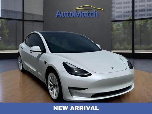 Pearl White Multi-Coat 2023 Tesla Model 3 Standard Range