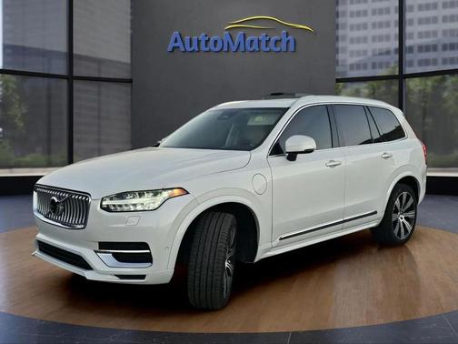 Crystal White Metallic 2025 Volvo XC90 Plug-In Hybrid T8 Plus 7-Seater