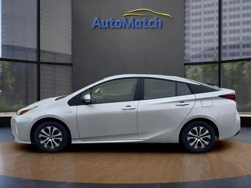 2020 Toyota Prius XLE