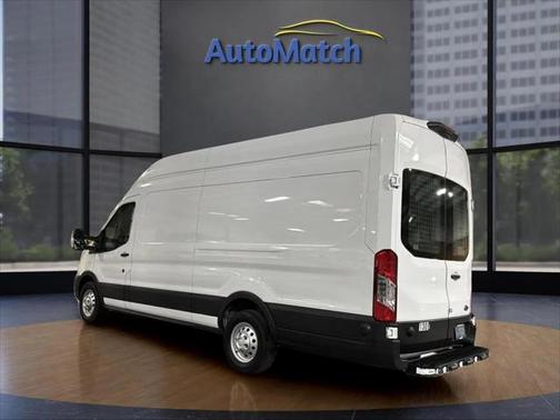 2022 Ford Transit-250 Base