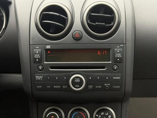 Phantom White 2009 Nissan Rogue SL
