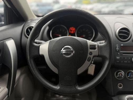 Phantom White 2009 Nissan Rogue SL