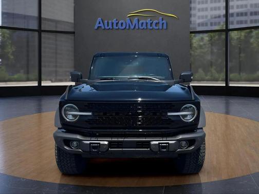 Shadow Black 2025 Ford Bronco Badlands