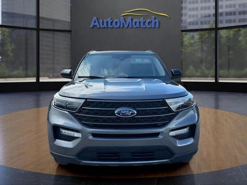 Carbonized Gray Metallic 2022 Ford Explorer XLT