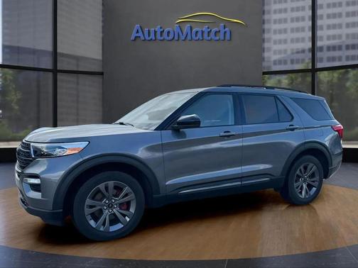 Carbonized Gray Metallic 2022 Ford Explorer XLT