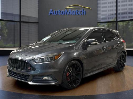 2017 Ford Focus ST 