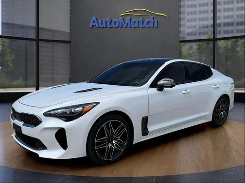 Snow White Pearl 2023 Kia Stinger GT2