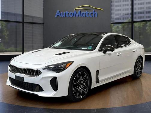 Snow White Pearl 2023 Kia Stinger GT2