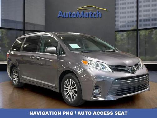 2019 Toyota Sienna XLE