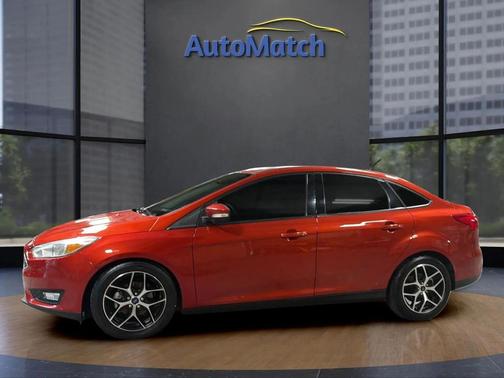 Hot Pepper Red Metallic Tinted Clearcoat 2018 Ford Focus SEL