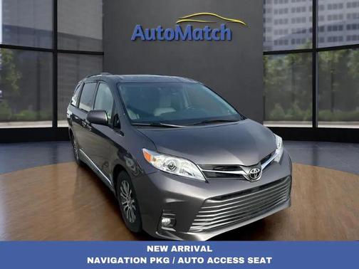 2019 Toyota Sienna XLE