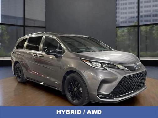 2021 Toyota Sienna XSE 7 Passenger