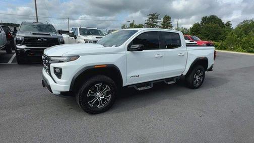 2023 GMC Canyon AT4