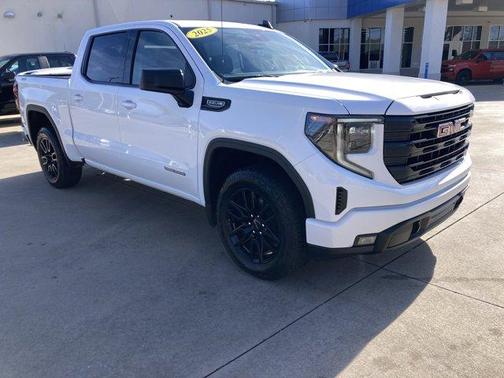 2025 GMC Sierra 1500 Elevation
