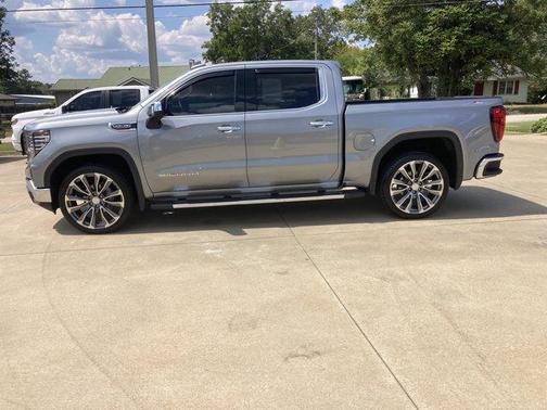 Sterling 2023 GMC Sierra 1500 SLT