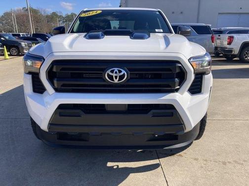 2024 Toyota Tacoma SR
