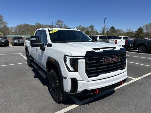 2025 GMC Sierra 2500 AT4